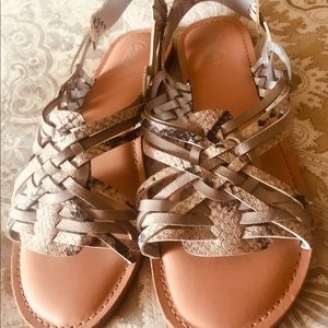 Women’s sandals